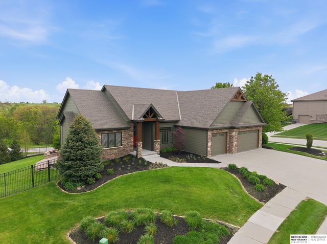 5823 S 238th Street, Elkhorn, NE 68022
