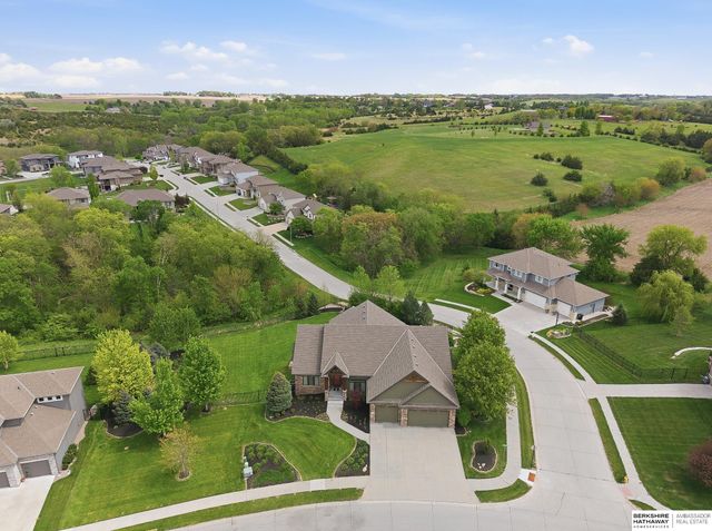 5823 S 238th Street, Elkhorn, NE 68022