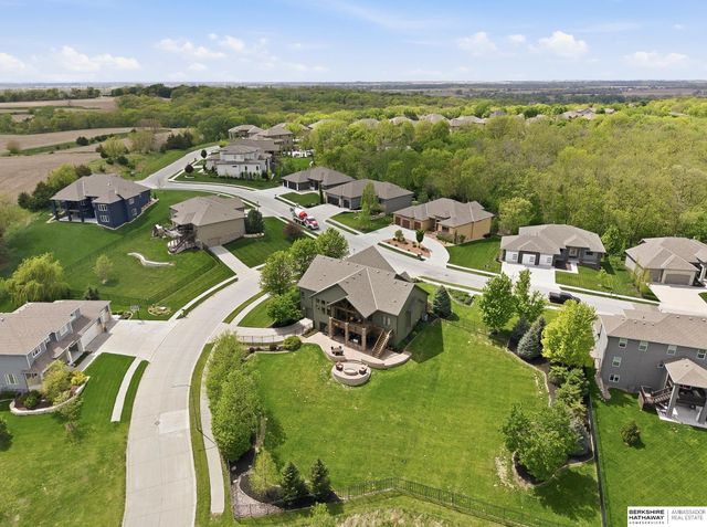 5823 S 238th Street, Elkhorn, NE 68022