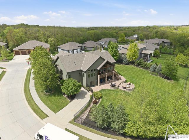 5823 S 238th Street, Elkhorn, NE 68022