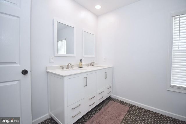 109 S GEORGIA AVE, Martinsburg, WV 25401