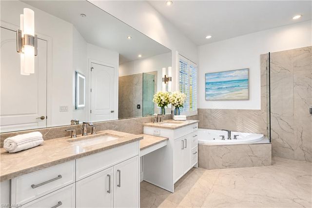4840 Boulevard CT, Naples, FL 34103