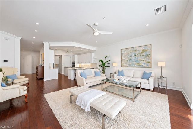4840 Boulevard CT, Naples, FL 34103