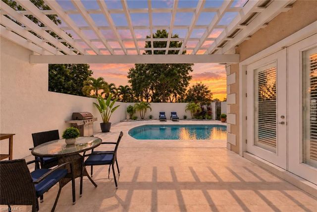 4840 Boulevard CT, Naples, FL 34103