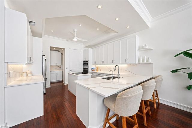 4840 Boulevard CT, Naples, FL 34103