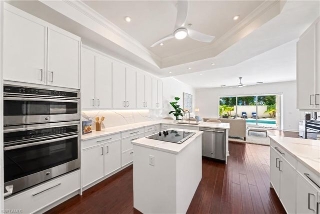 4840 Boulevard CT, Naples, FL 34103
