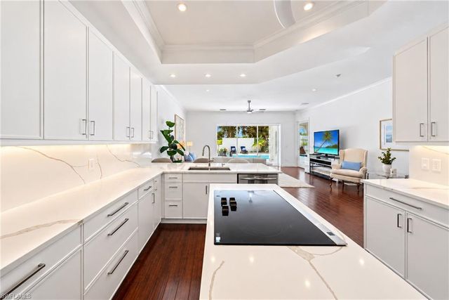 4840 Boulevard CT, Naples, FL 34103