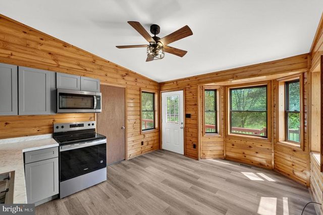 8265 OPAL RD, Warrenton, VA 20186
