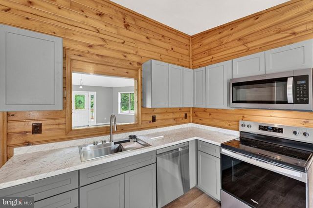 8265 OPAL RD, Warrenton, VA 20186