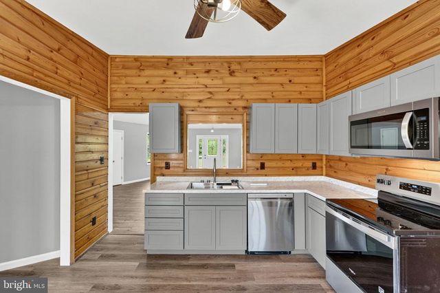 8265 OPAL RD, Warrenton, VA 20186