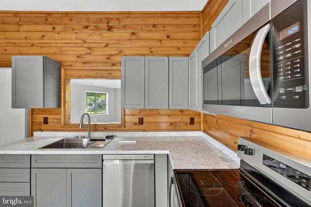 8265 OPAL RD, Warrenton, VA 20186