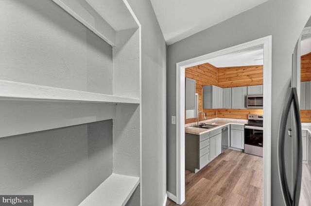 8265 OPAL RD, Warrenton, VA 20186