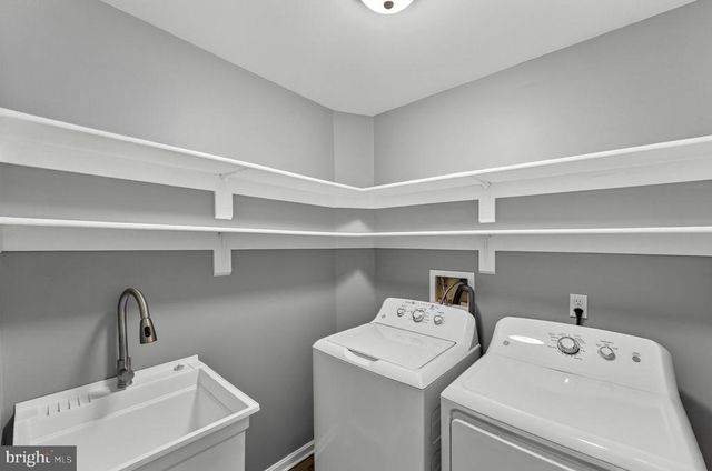 8265 OPAL RD, Warrenton, VA 20186