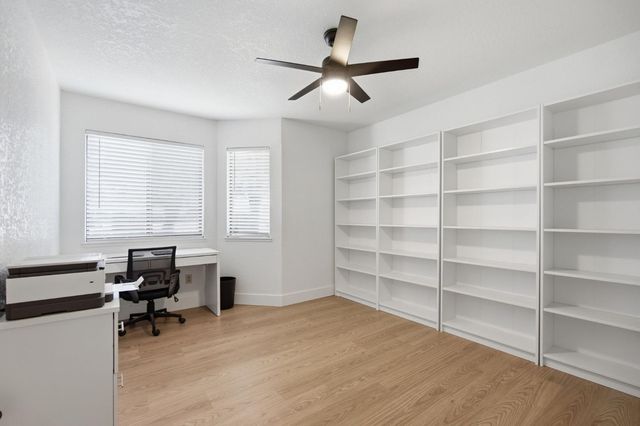 107 Frazine Rd, Modesto, CA 95357