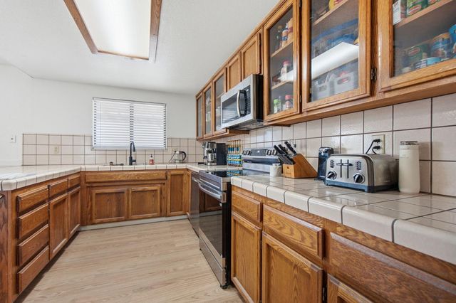 107 Frazine Rd, Modesto, CA 95357