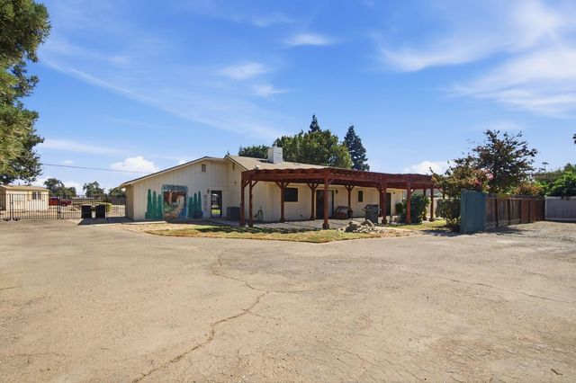 107 Frazine Rd, Modesto, CA 95357