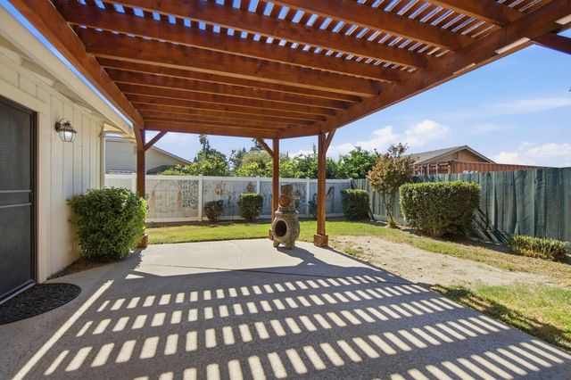 107 Frazine Rd, Modesto, CA 95357