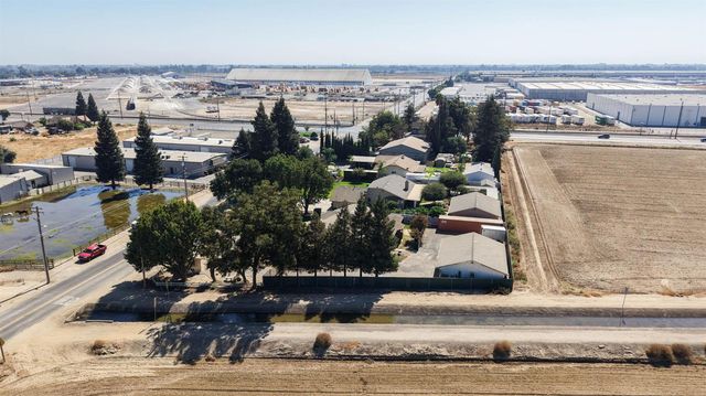 107 Frazine Rd, Modesto, CA 95357