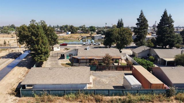 107 Frazine Rd, Modesto, CA 95357