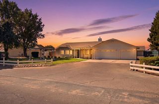 107 Frazine Rd, Modesto, CA 95357