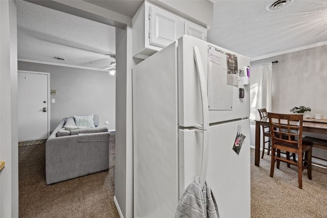 1521 Oak Ridge Lane 3, Cedar Rapids, IA 52403