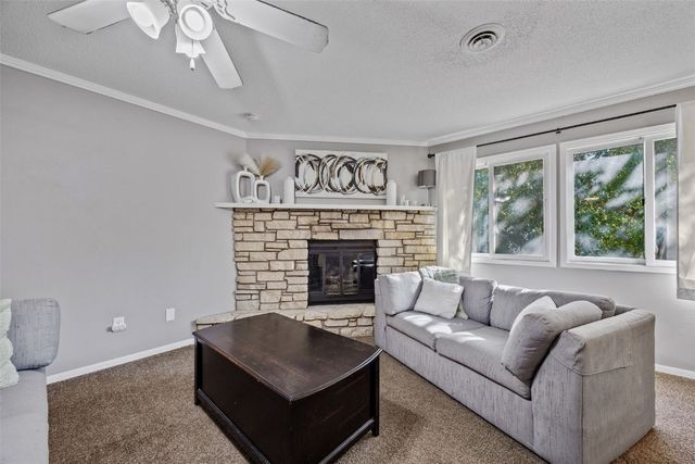 1521 Oak Ridge Lane 3, Cedar Rapids, IA 52403