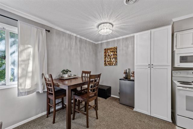 1521 Oak Ridge Lane 3, Cedar Rapids, IA 52403