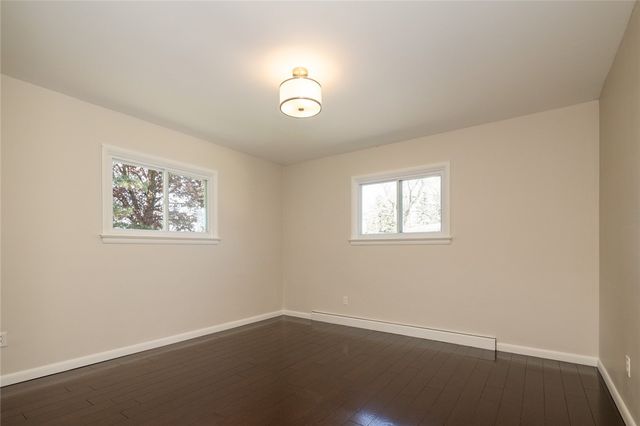 93 Governor Ter, Irondequoit, NY 14609