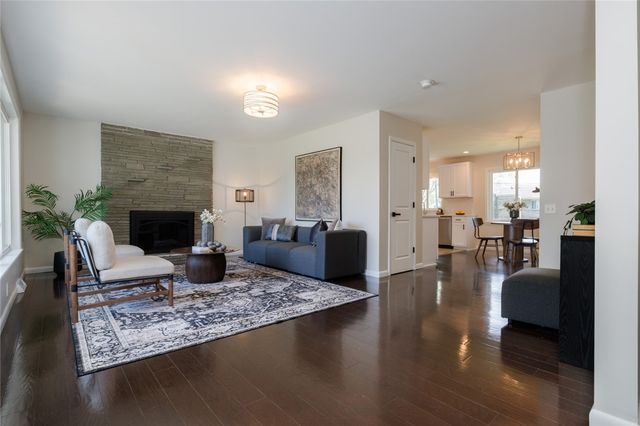 93 Governor Ter, Irondequoit, NY 14609