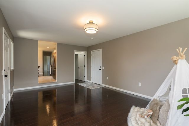 93 Governor Ter, Irondequoit, NY 14609