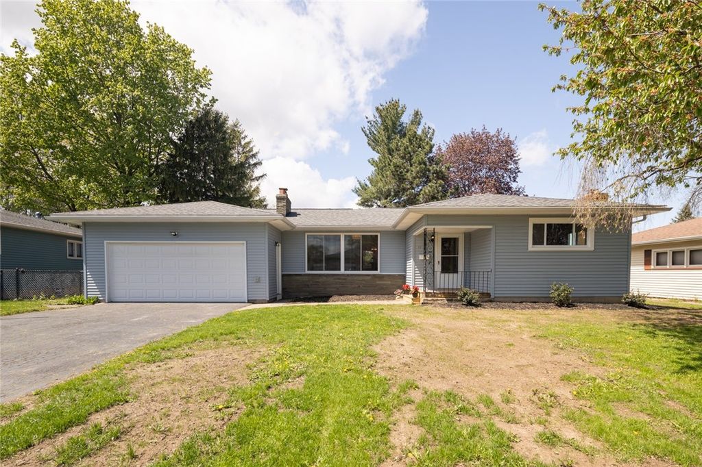 93 Governor Ter, Irondequoit, NY 14609