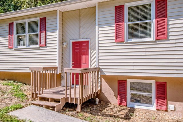 612 Sharon Drive, Statesville, NC 28625