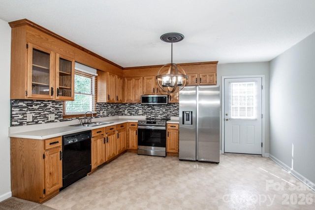 612 Sharon Drive, Statesville, NC 28625