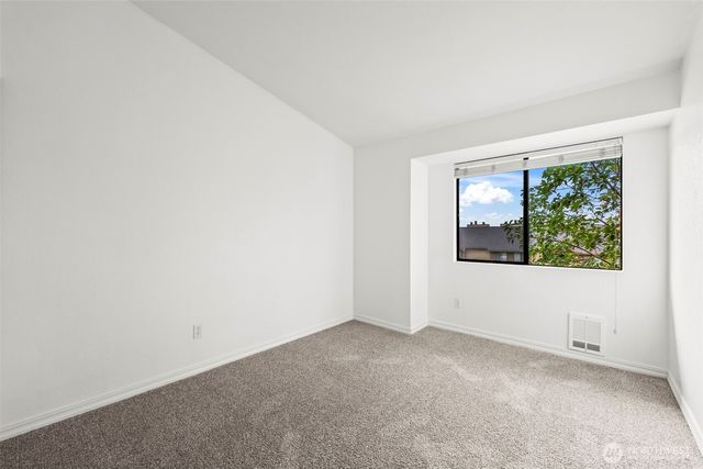 1780 W Sunn Fjord Lane #E301, Bremerton, WA 98312