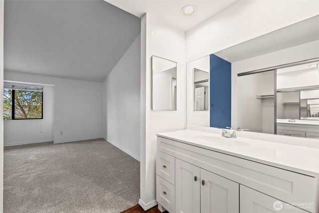 1780 W Sunn Fjord Lane #E301, Bremerton, WA 98312