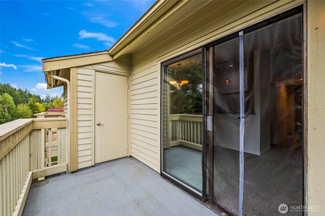 1780 W Sunn Fjord Lane #E301, Bremerton, WA 98312