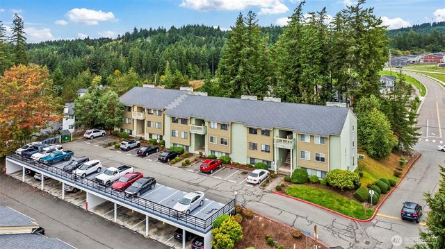 1780 W Sunn Fjord Lane #E301, Bremerton, WA 98312