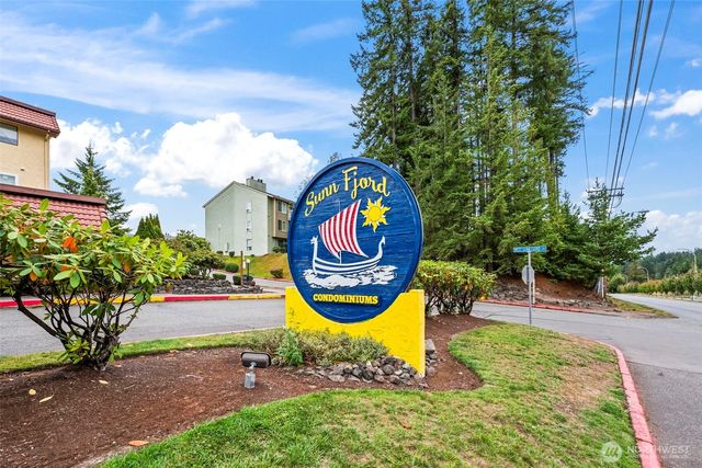 1780 W Sunn Fjord Lane #E301, Bremerton, WA 98312