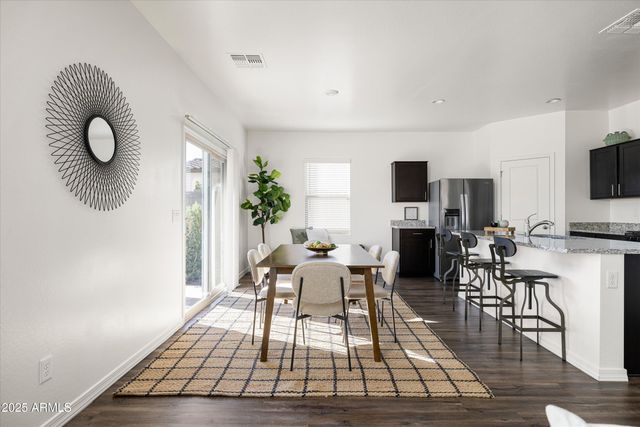 19573 W BADGETT Lane, Litchfield Park, AZ 85340