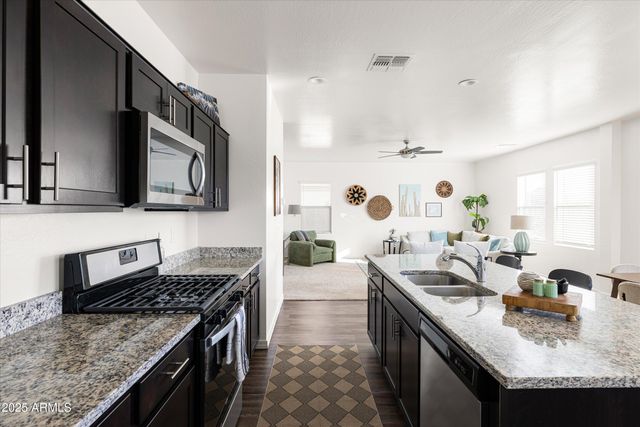 19573 W BADGETT Lane, Litchfield Park, AZ 85340