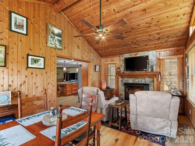 342 Mountain View Road, Burnsville, NC 28714