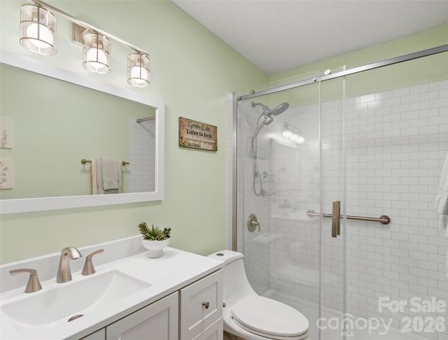 342 Mountain View Road, Burnsville, NC 28714