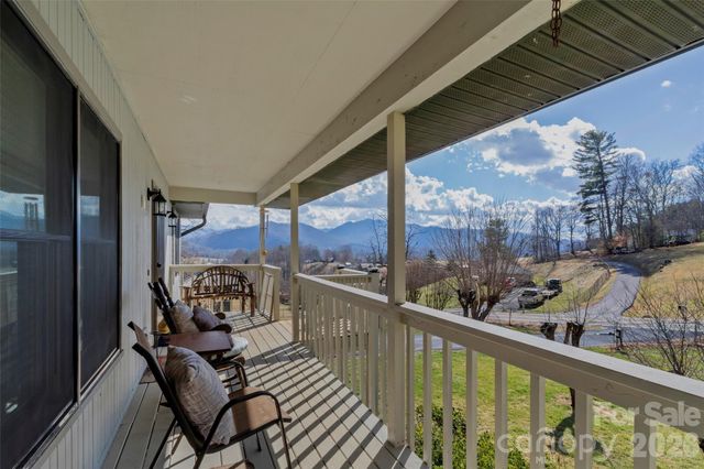 342 Mountain View Road, Burnsville, NC 28714