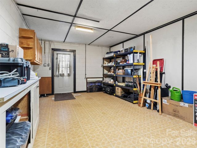 342 Mountain View Road, Burnsville, NC 28714