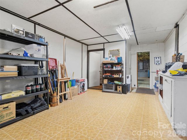 342 Mountain View Road, Burnsville, NC 28714