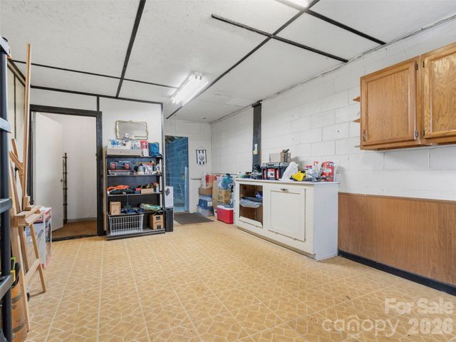 342 Mountain View Road, Burnsville, NC 28714