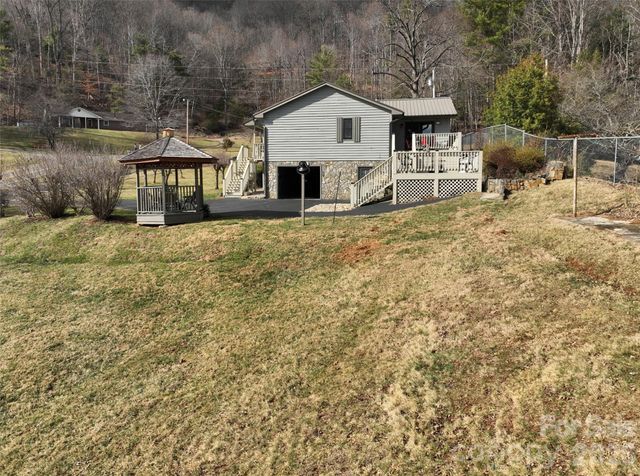 342 Mountain View Road, Burnsville, NC 28714