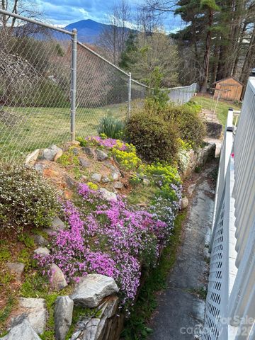 342 Mountain View Road, Burnsville, NC 28714