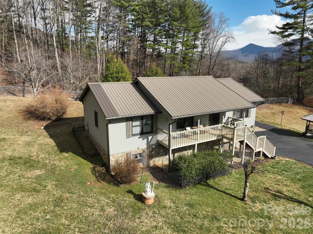 342 Mountain View Road, Burnsville, NC 28714