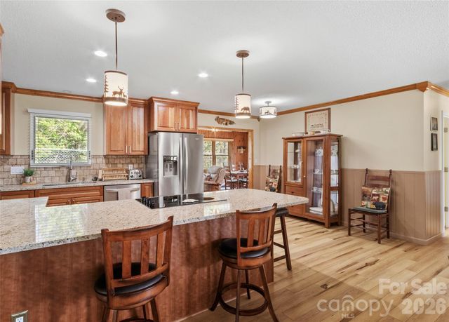 342 Mountain View Road, Burnsville, NC 28714